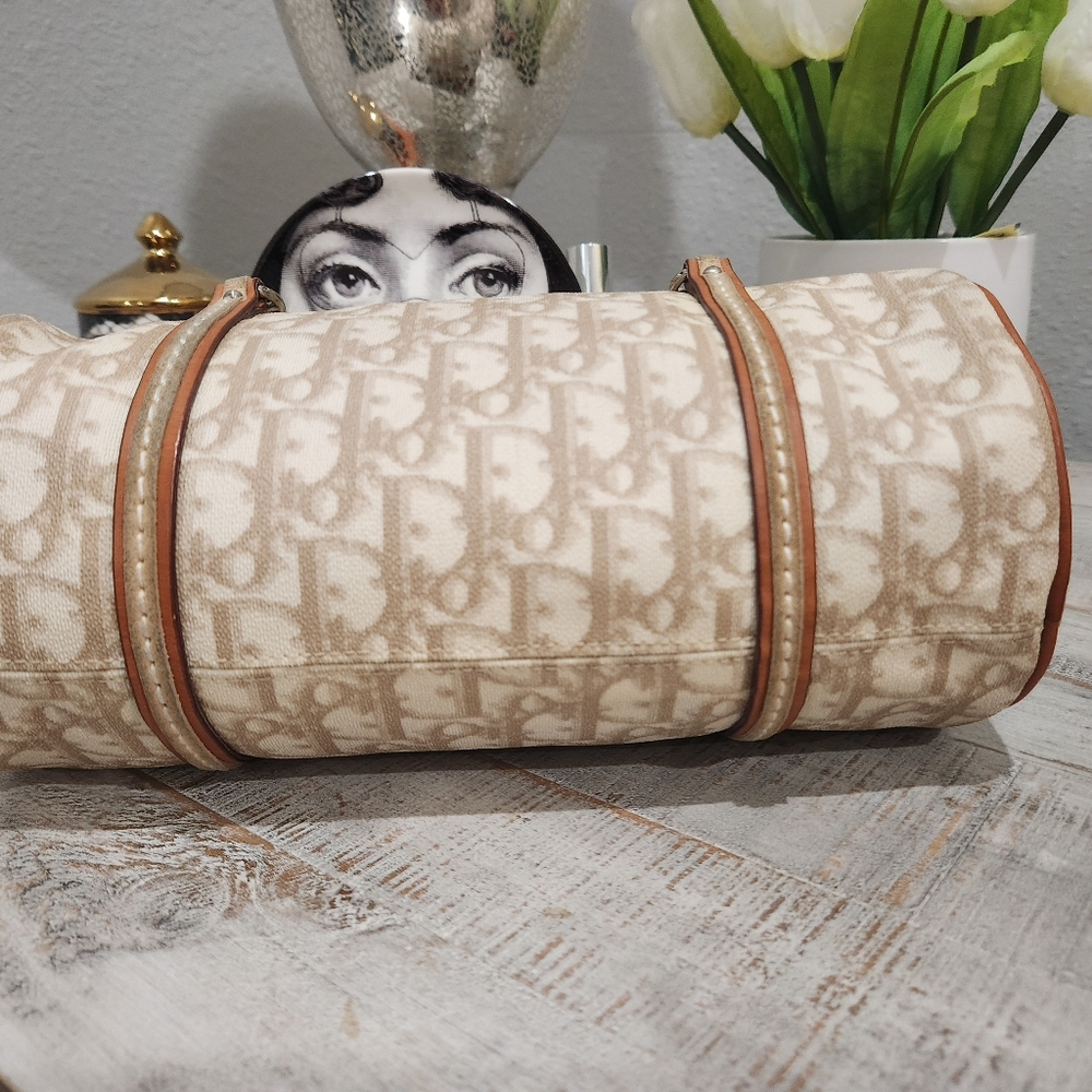 Christian Dior Romantique Cream and Tan Mini Papillon Bag - Picture 8 of 16